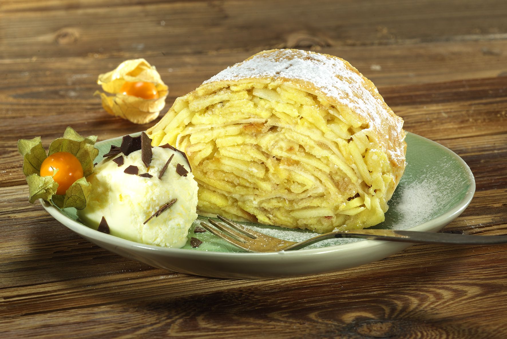 Apfelstrudel mit Rosinen 160g